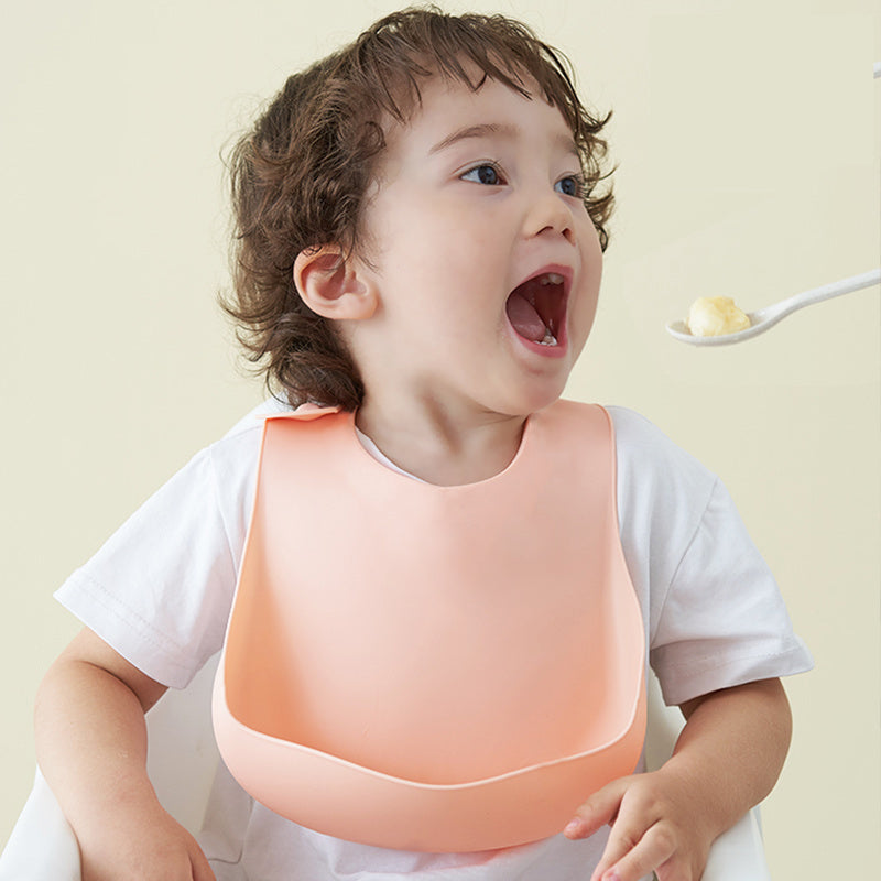 סינר סיליקון רך ועמיד למים לתינוק עם לוכד אוכל, סינר סיליקון לתינוק